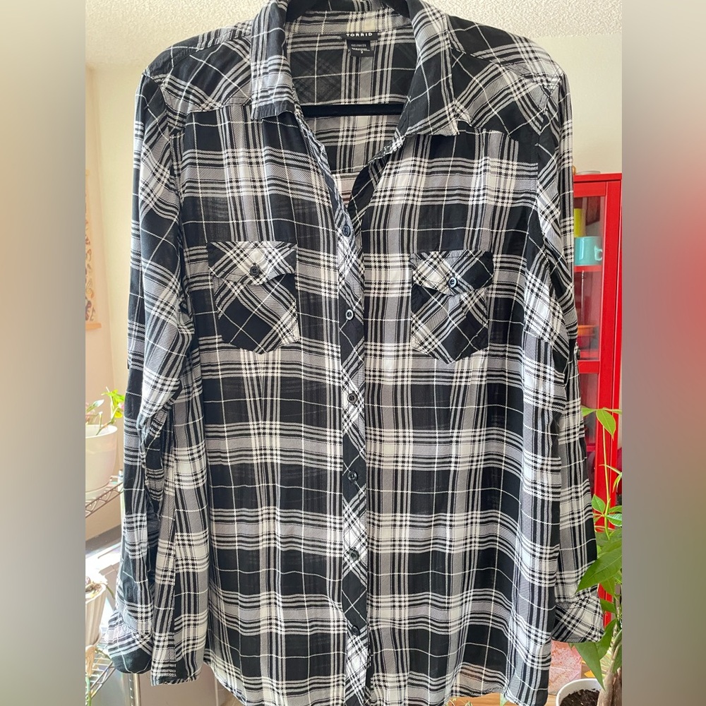 Torrid size 2 Rayon Plaid Button-Up Blouse